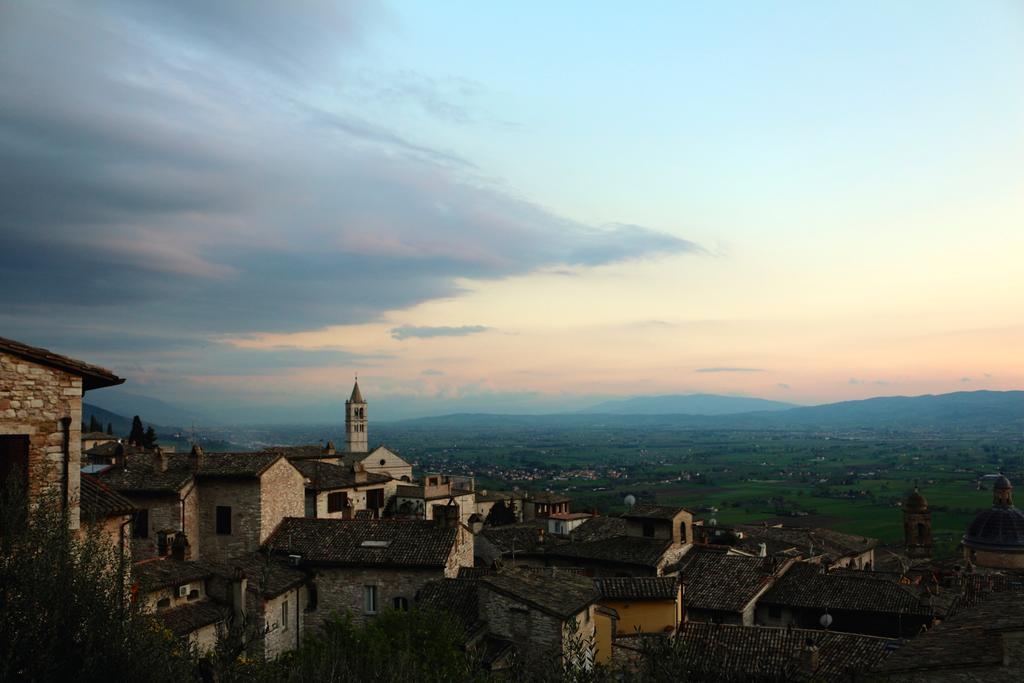Отель La Casina Colorata Ассизи Экстерьер фото
