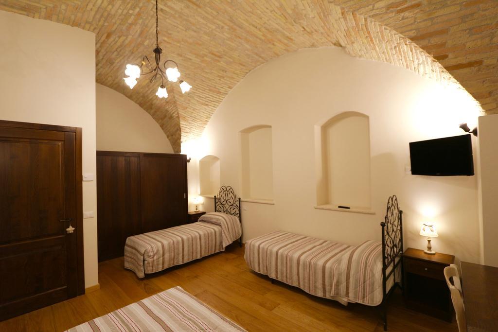 Отель La Casina Colorata Ассизи Номер фото
